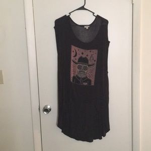 A lily white short sleeve shirt